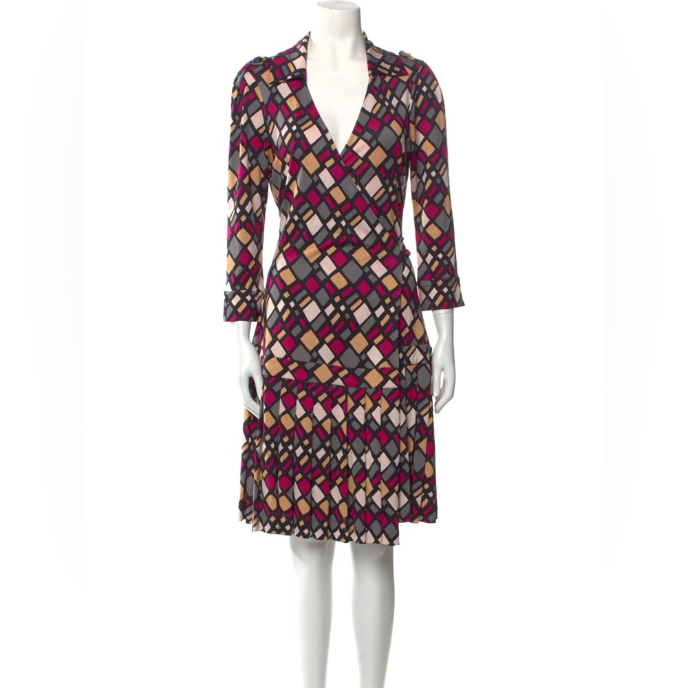 Diane Von Furstenberg 100% Silk Pleated Drop Waist Wrap Dress Size 4